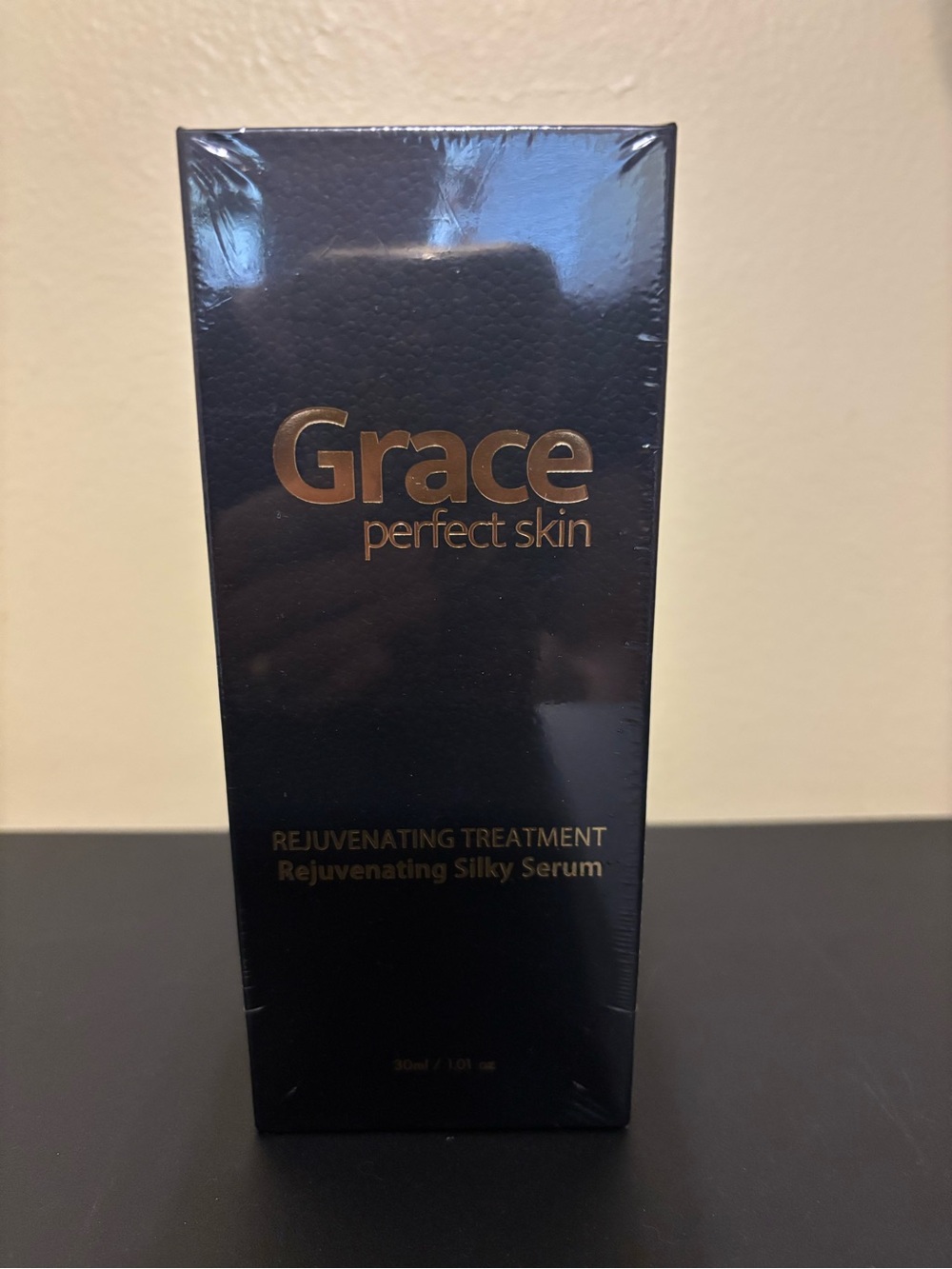 Grace Perfect Skin Rejuvenating Serum — Black & Gold